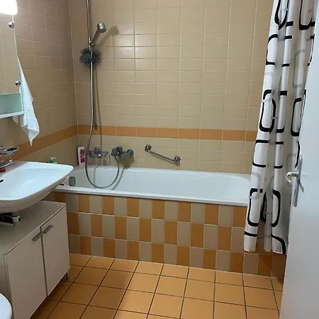 Duplex 4 Bedroom Very Close To Jazz Festival *